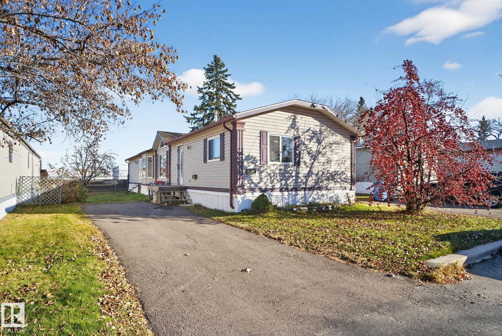 Property Photo: 139 Willow Park Estates AB T9E 6J8