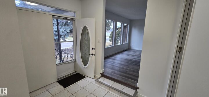 Property Photo:  4405 52 Street  AB T9C 1V1 