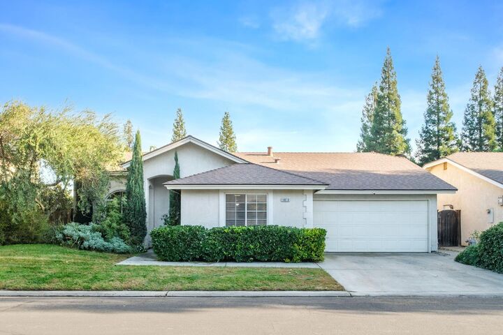 Property Photo:  10610 N Seacrest Drive  CA 93730 