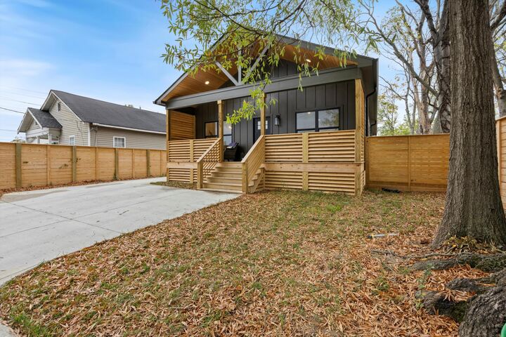 Property Photo: 2505 Vance Avenue TN 37404