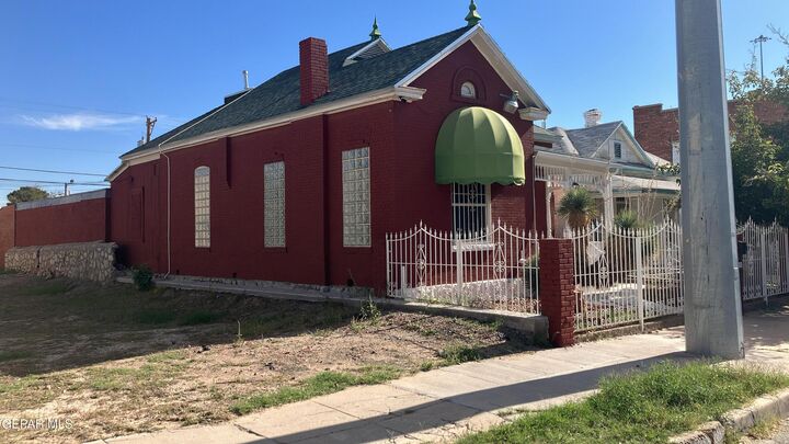 Property Photo: 712 N Ochoa Street TX 79902