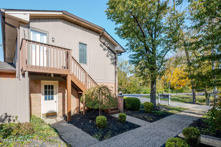 Property Photo:  5560 Forest  Lake Dr  KY 40059 