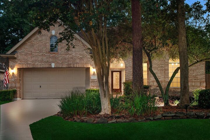 7 Coachman Ridge Place  The Woodlands TX 77382 photo