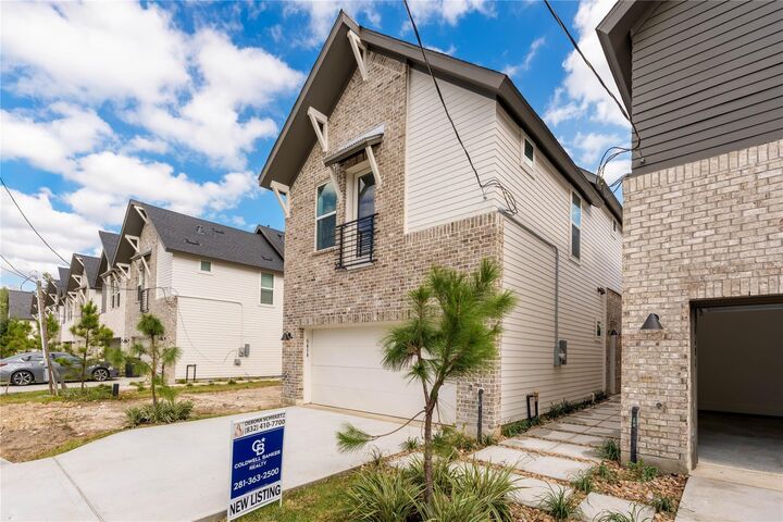 Property Photo: 5616 Bertellis Lane TX 77091