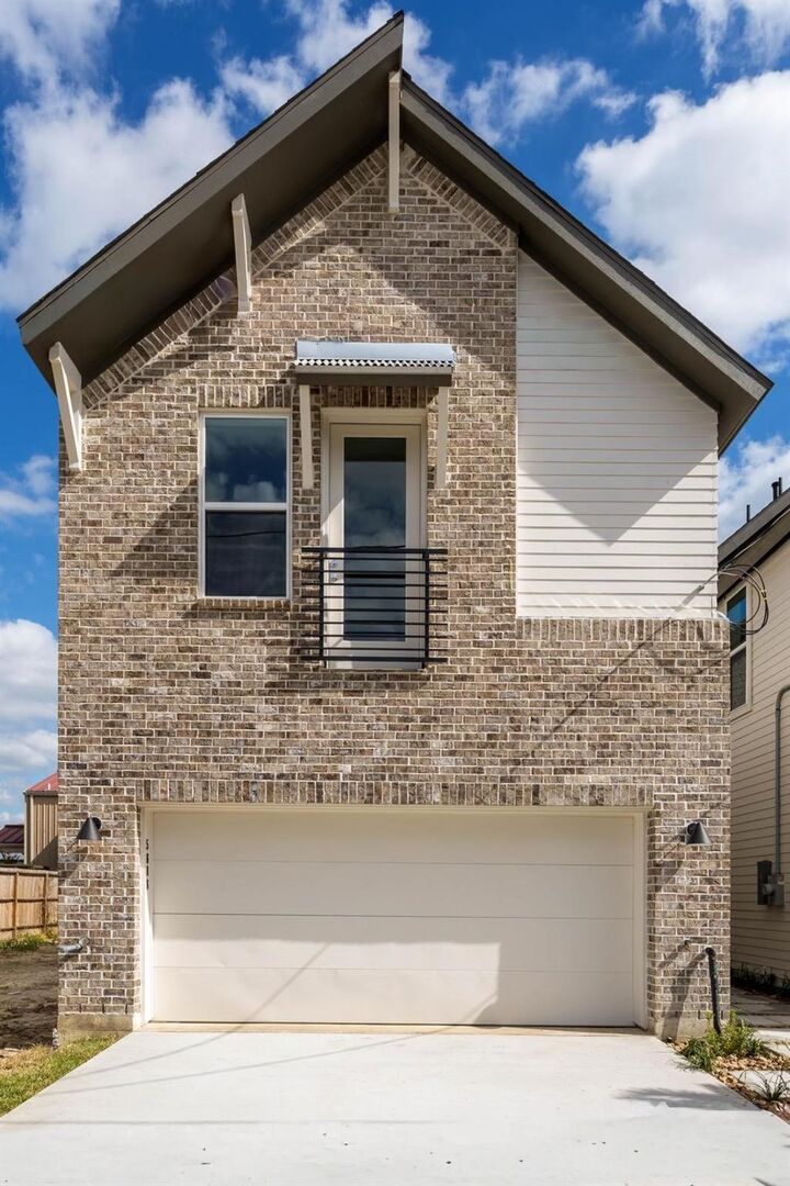 Property Photo:  5616 Bertellis Lane  TX 77091 