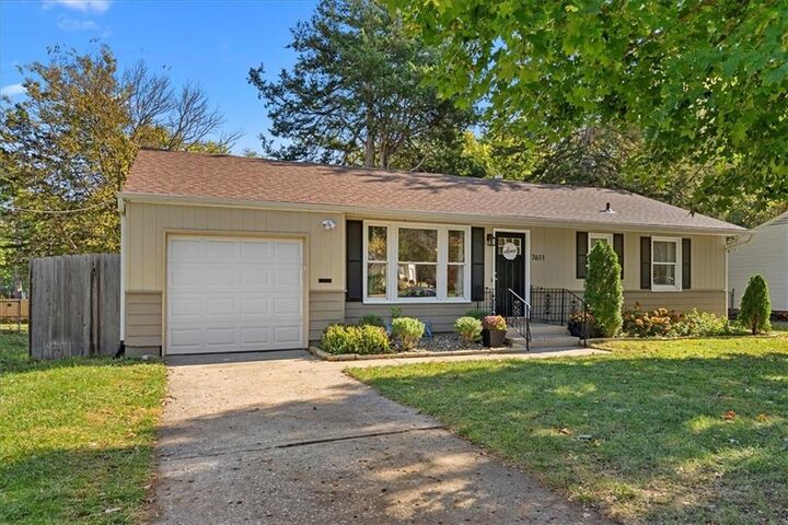 7611 Walmer Street  Prairie Village KS 66204 photo