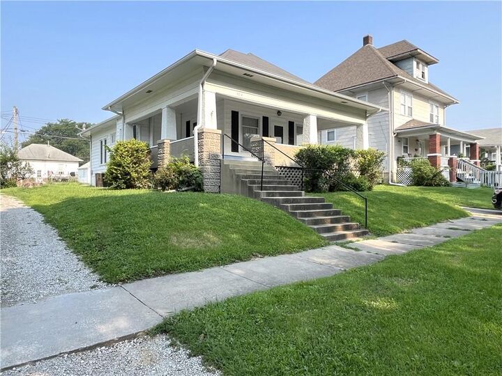 Property Photo:  904 Vine Street  MO 64601 