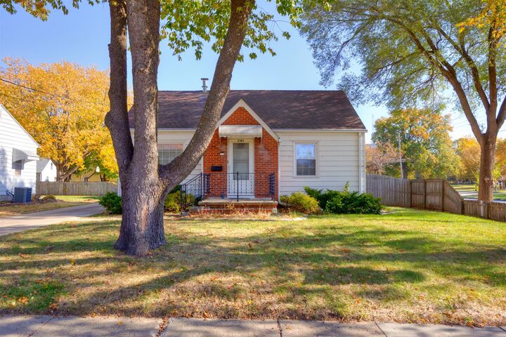 Property Photo: 2301 50th Street IA 50310