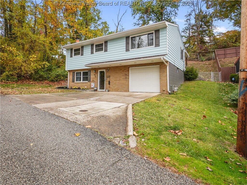 Property Photo:  929 Upton Drive  WV 25309 