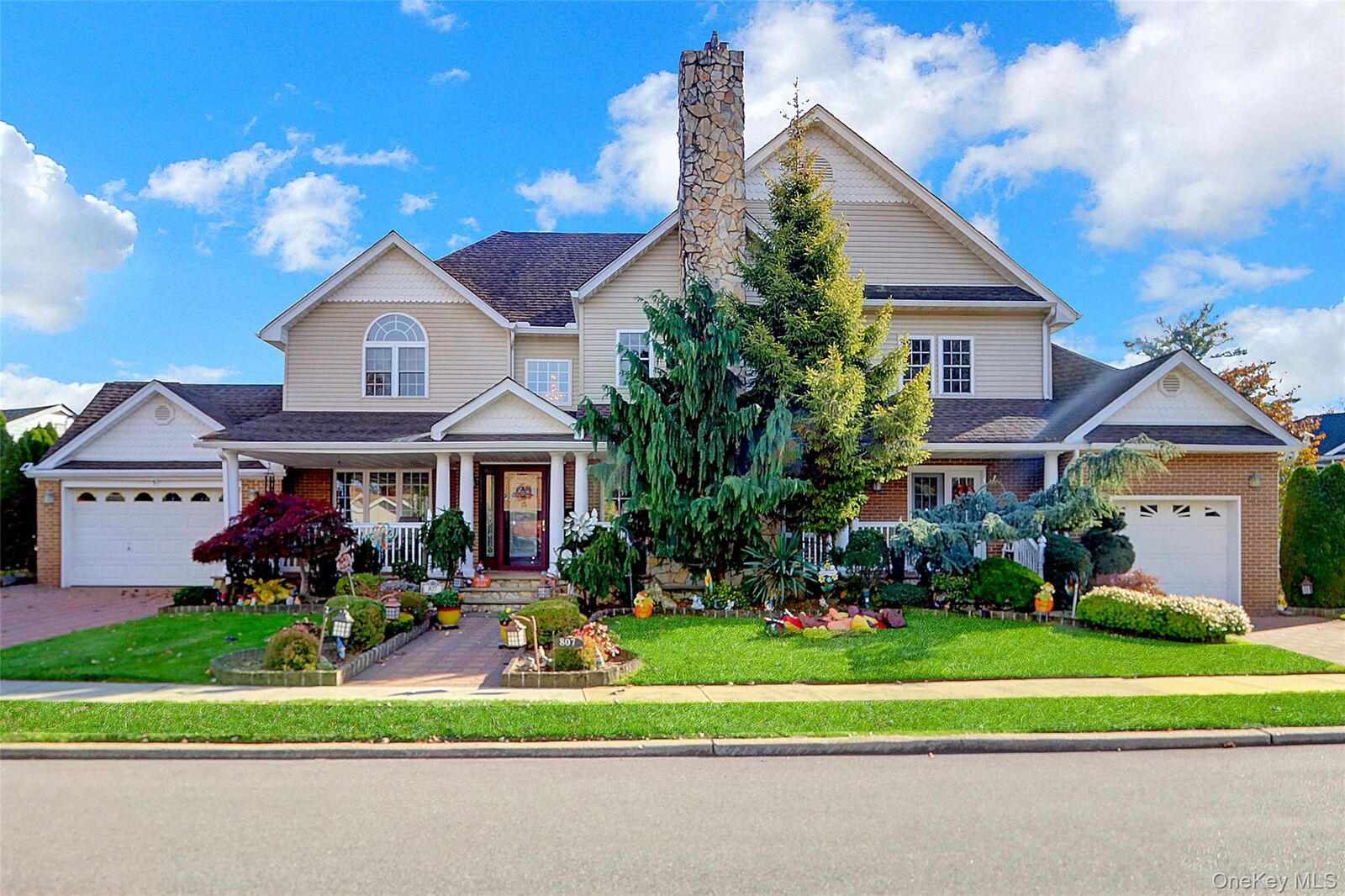 Property Photo:  807 Cypress Drive  NY 11010 