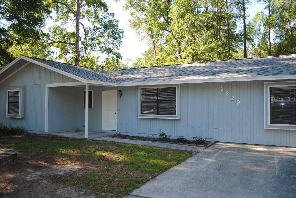 Property Photo:  2829 NW 40th Place  FL 32605 