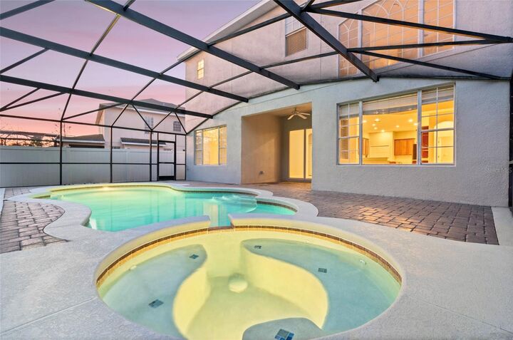 Property Photo:  2555 Sand Arbor Circle  FL 32824 