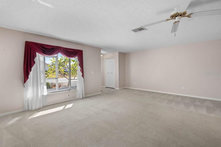 Property Photo: 910 Bluewater Drive FL 33573