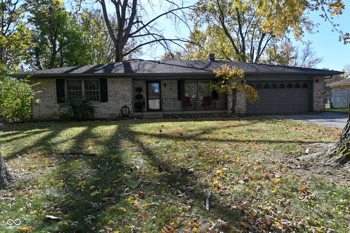 Property Photo: 3919 Shadow Hill Lane IN 46142
