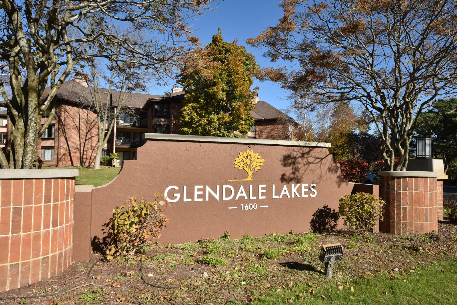 Property Photo:  1600 W Green Tree Rd 233  WI 53209 