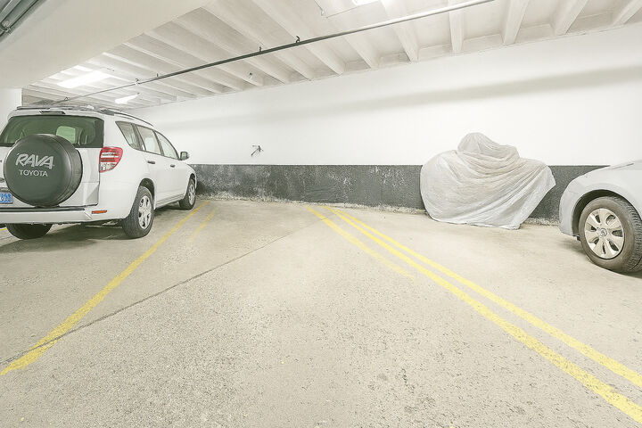 Property Photo: 6300 N Sheridan Road 811 IL 60660