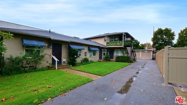 Property Photo:  1105 W Clark Avenue  CA 91506 