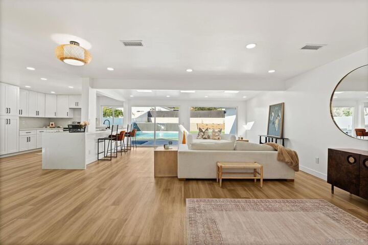 Property Photo: 1110 Sea Village Dr CA 92007