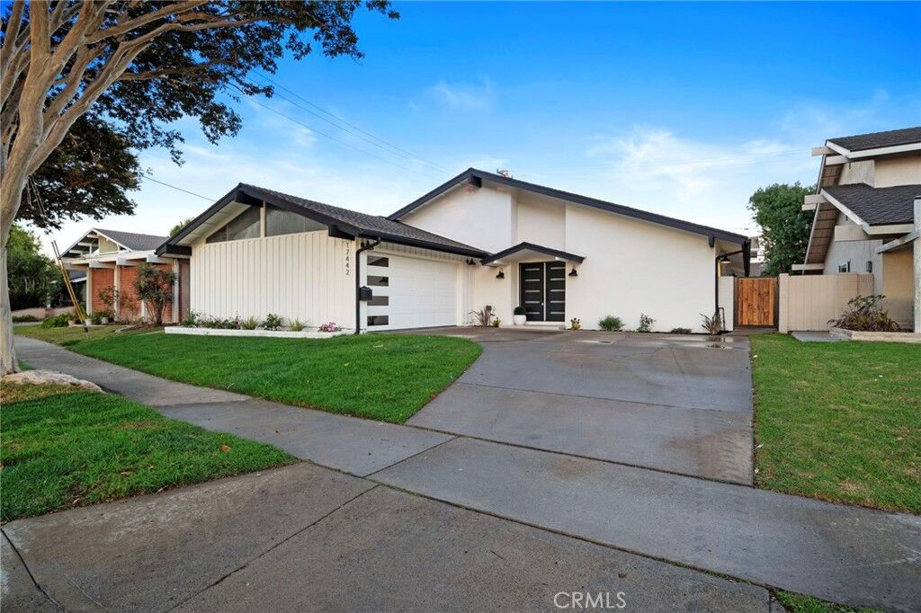 Property Photo: 17442 Coronado Lane CA 92647