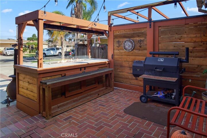 Property Photo: 2425 Heather Avenue CA 90815