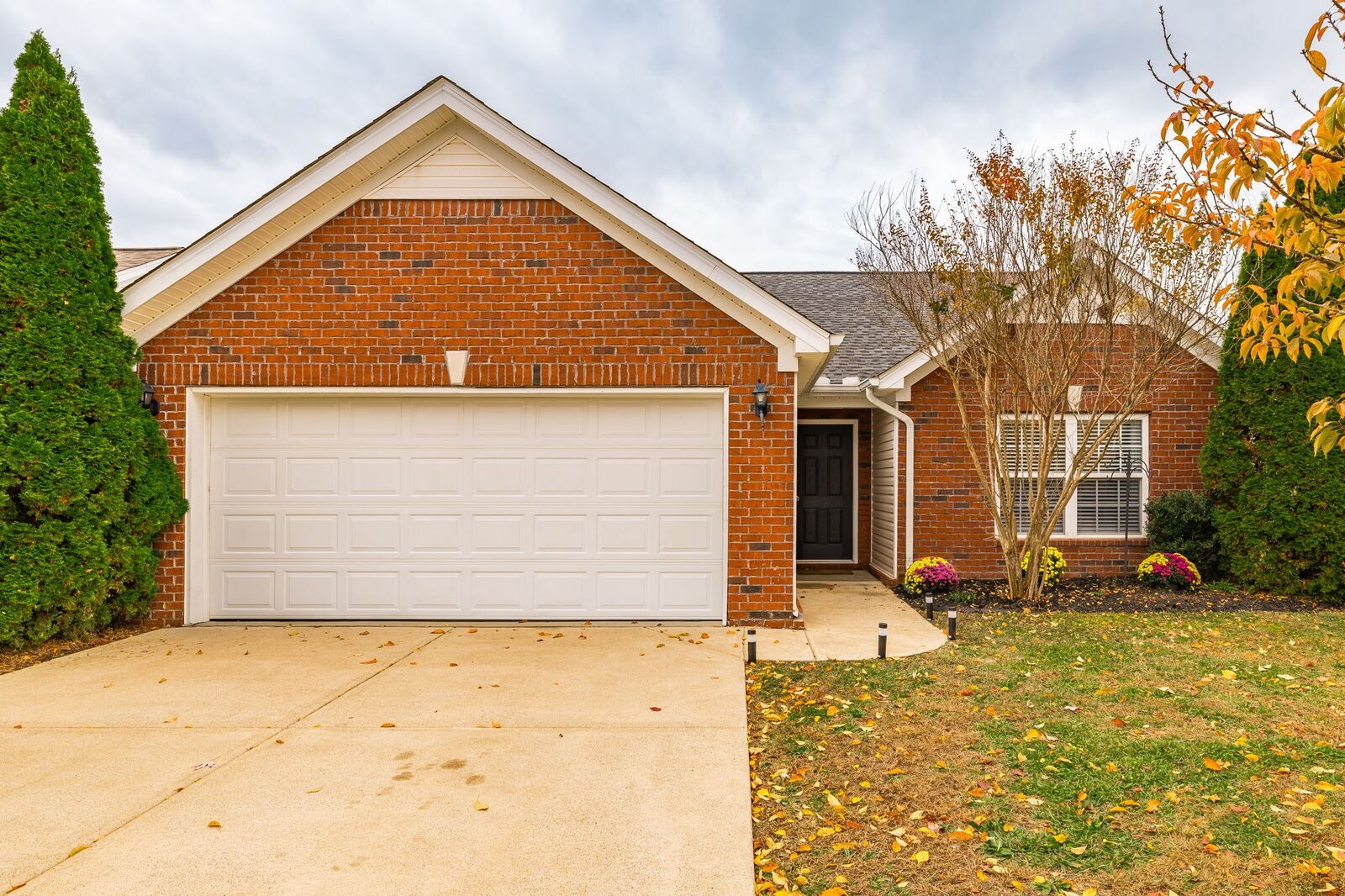 Property Photo: 3021 Deer Trail Dr TN 37174