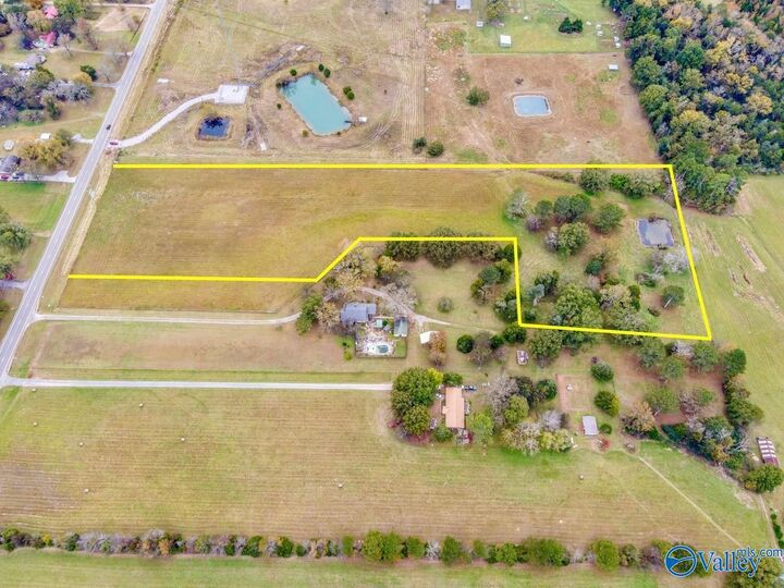 Property Photo: 11735 Al Hwy 33 AL 35650