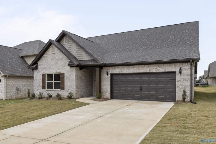 Property Photo: 187 Pennington Avenue AL 35811