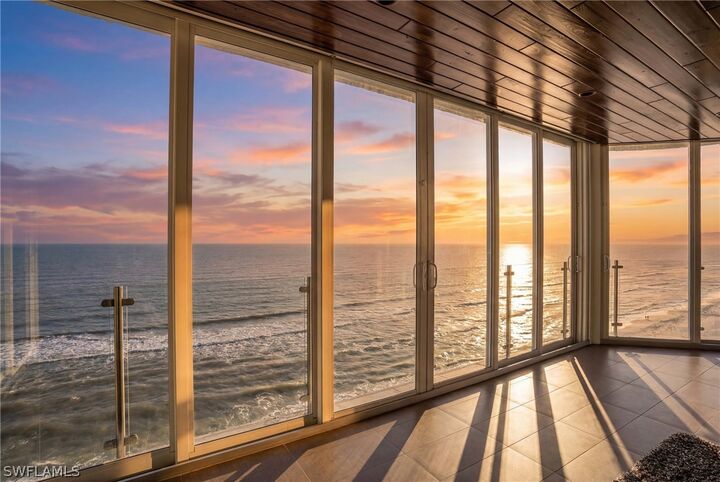 Property Photo:  10 Seagate Drive 10  FL 34103 