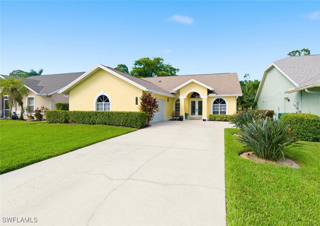 Property Photo:  912 Belville Boulevard  FL 34104 