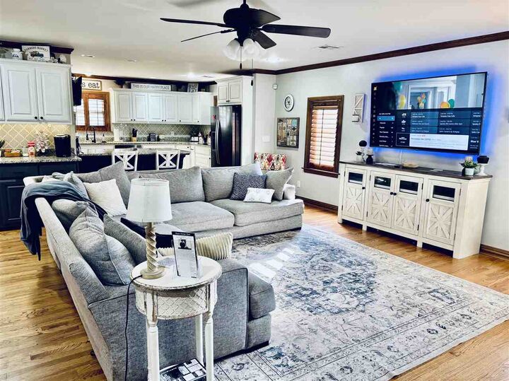 Property Photo:  102 Oak Rd  OK 74056 