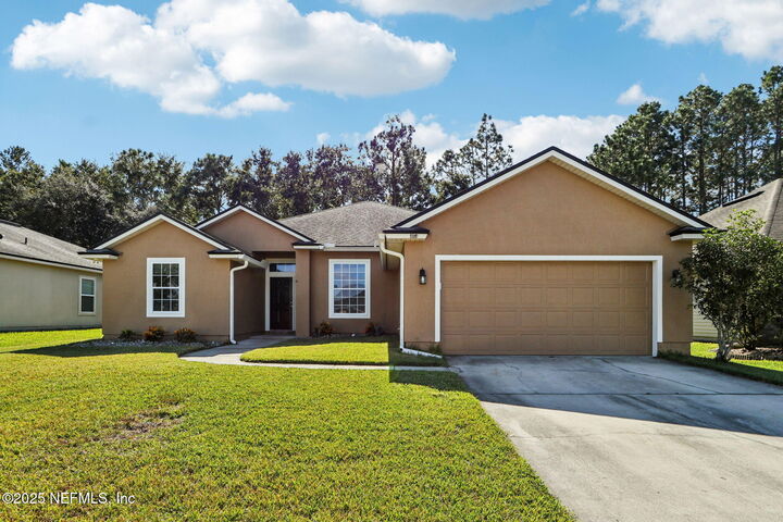 Property Photo: 4054 Trail Ridge Road FL 32068