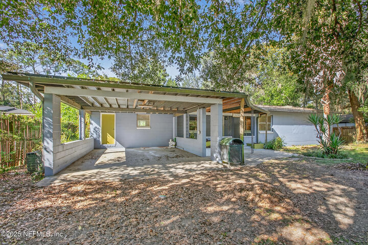 Property Photo: 5164 Eulace Road FL 32210