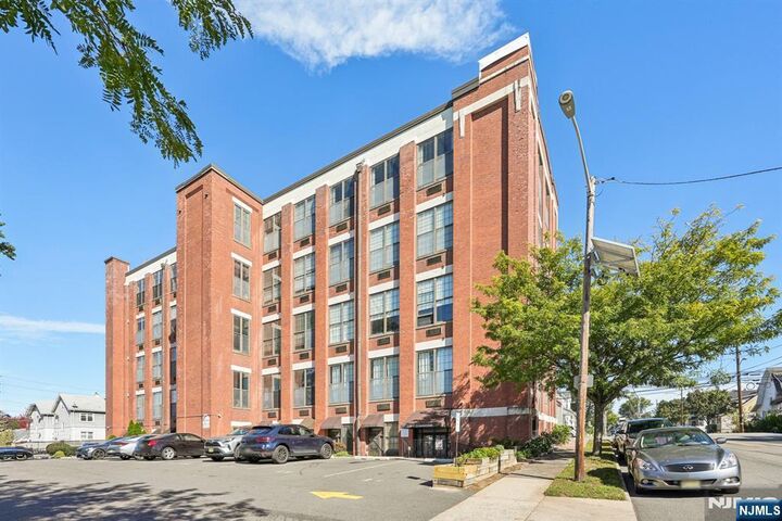 366-382 Trenton 5D  Paterson NJ 07503 photo