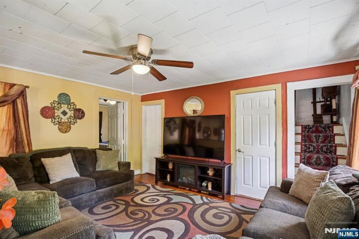 Property Photo: 369 Queens Court NJ 07450