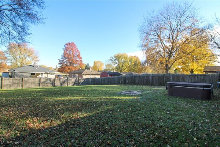 Property Photo:  325 N Yorkshire  OH 44515 