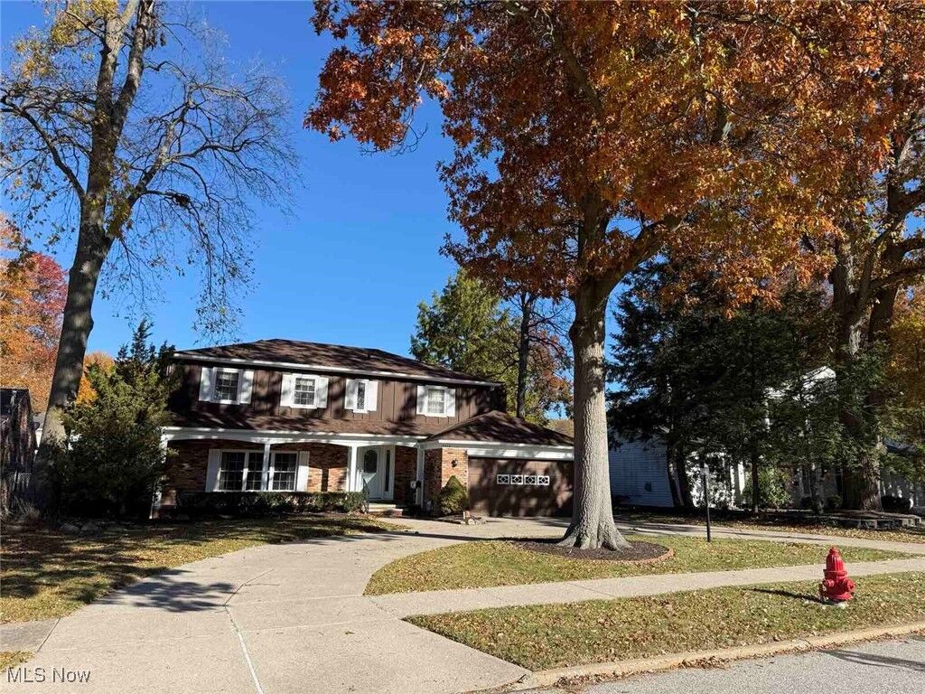 Property Photo:  9474 Stoney Creek Lane  OH 44130 