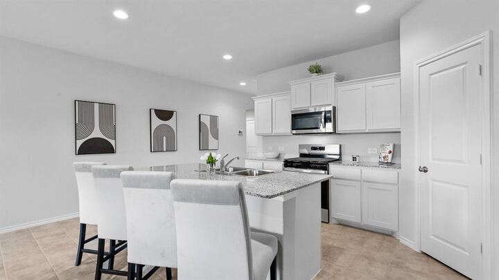 Property Photo: 1712 Gillens Avenue TX 76140