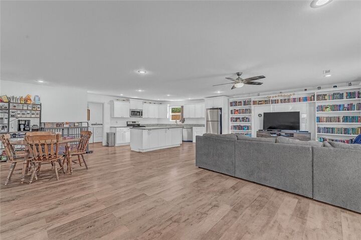 Property Photo:  501 S 12th Street  AR 72756 