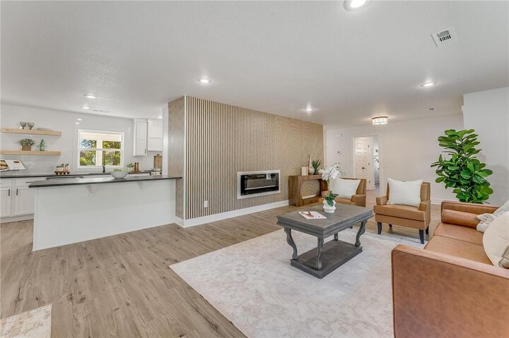 Property Photo: 300 S West End Street AR 72764