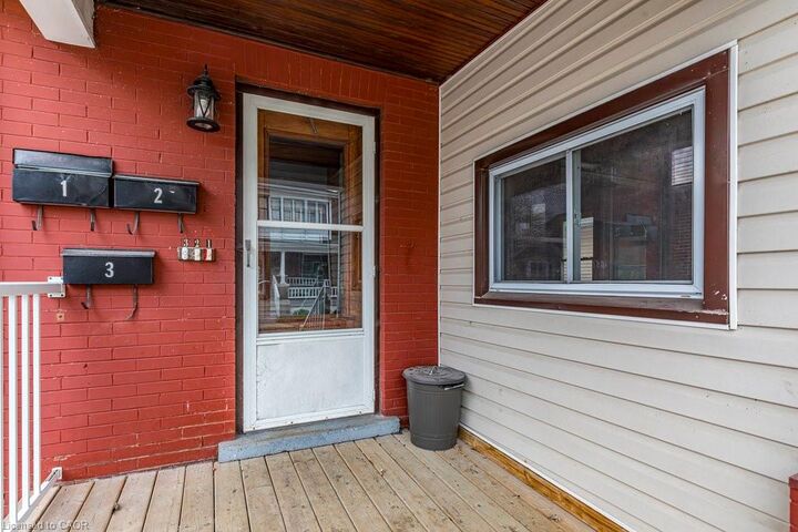 Property Photo: 23 Avenue Place ON L3B 4B2