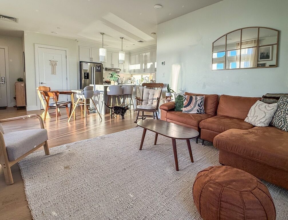 Property Photo:  301 Border St 607  MA 02128 