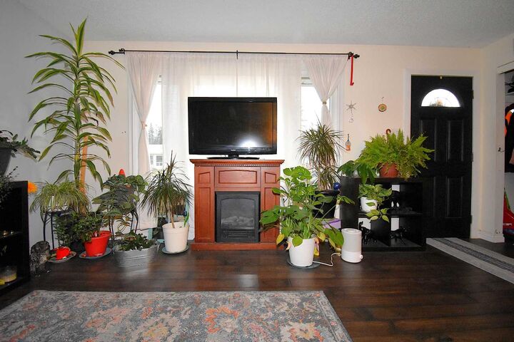 Property Photo: 121 Chetamon Drive AB T7V 1G1