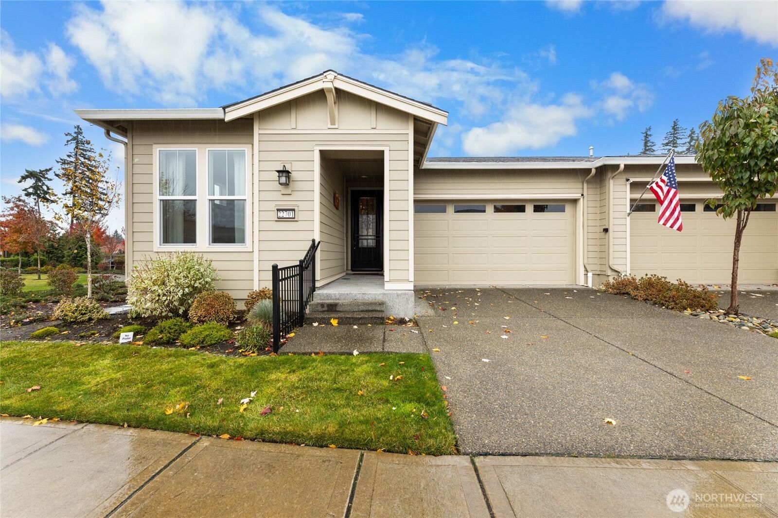 Property Photo: 22701 SE 237th Place WA 98038