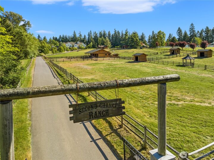 Property Photo: 20727 SE 24th Street WA 98075