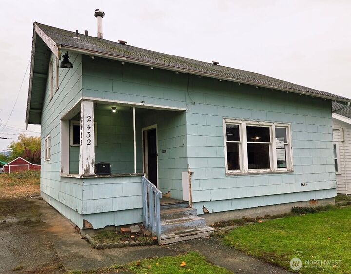 Property Photo: 2432 Grant Street WA 98225