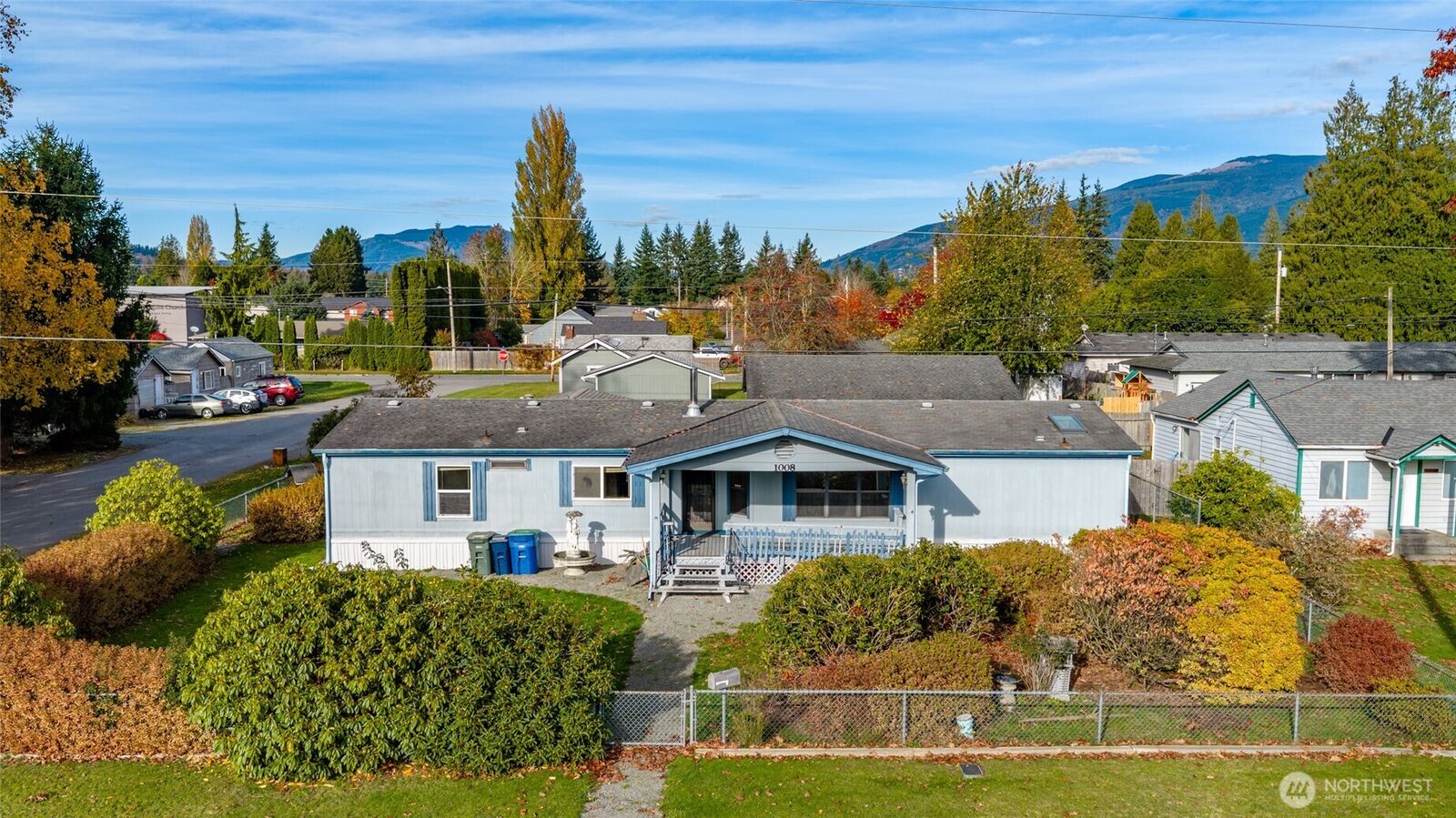 Property Photo:  1008  Warner Street  WA 98284 