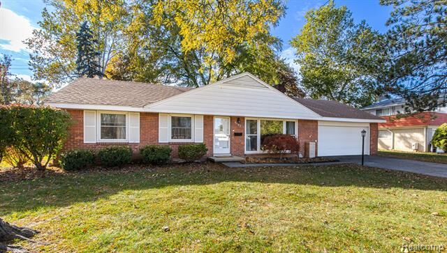 Property Photo: 4083 Ledgestone Drive MI 48329