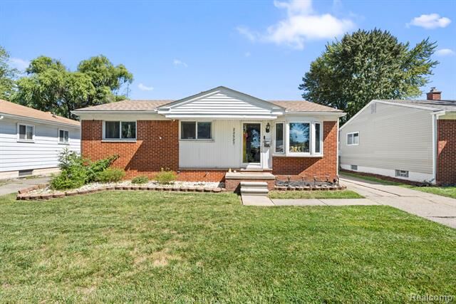Property Photo:  22527 Avon Street  MI 48082 