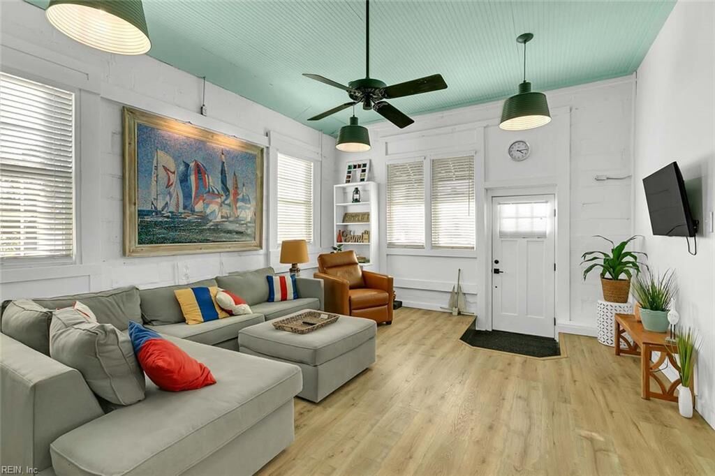 Property Photo: 31 Cross St VA 23175