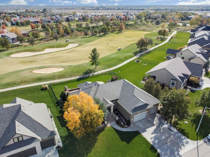 Photo de la propriété:  1210 S City View St  KS 67235 